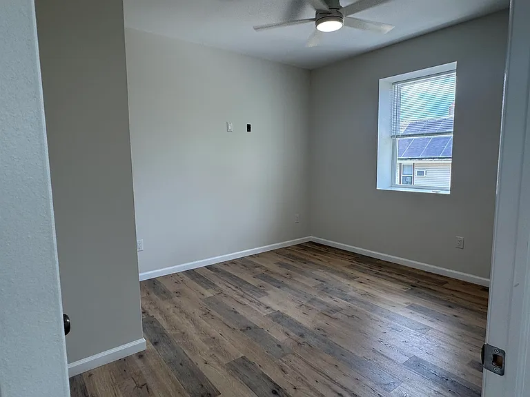 49 Summit Ave #2 — Photo 15