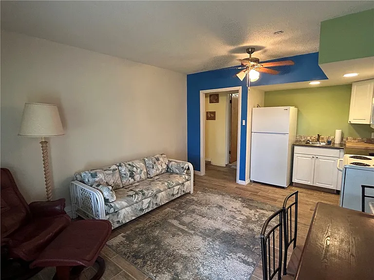 9418 Fleming Grant Rd — Photo 14