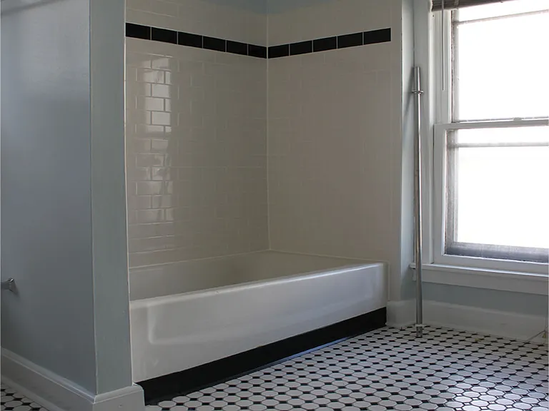347 S Goodman St #4 — Photo 2
