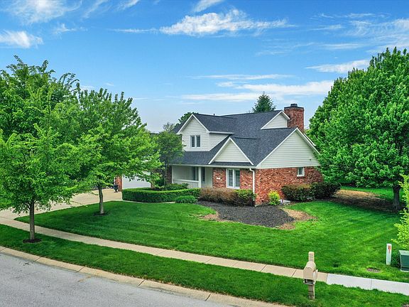3rd image of 3996 Brockton Manor North Dr