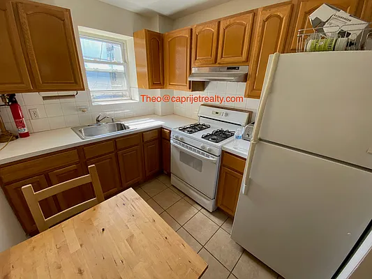 Rented by Capri Jet Realty Corp | media 11