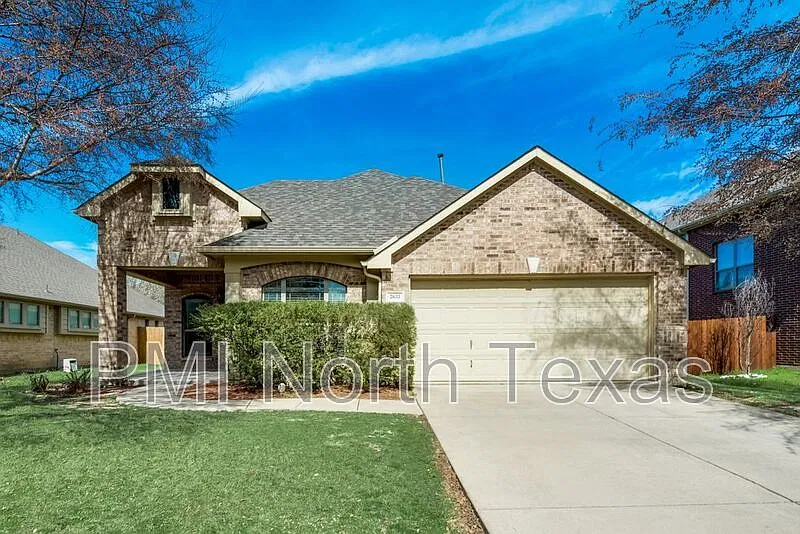 3 bed, 2.0 bath, 2010 sqft, $2,295 — Photo 1