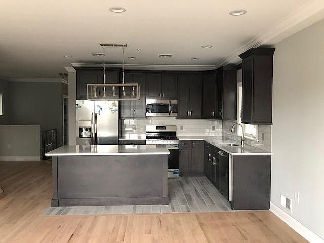 1st image of 341 Boyden Ave #1