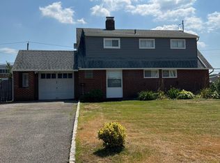 41 Lowland Rd, Levittown, NY 11756