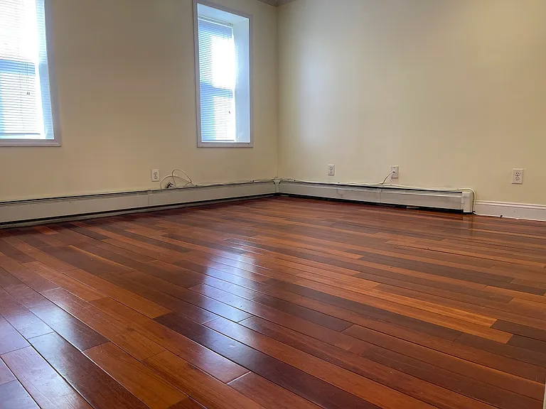 30 Beacon Ave — Photo 4