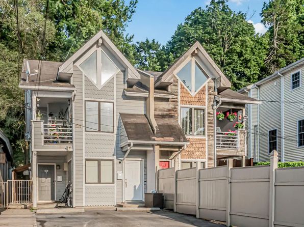 766 Warburton Ave APT A