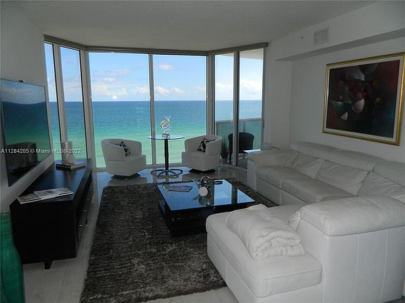 3rd image of 17555 Collins Ave APT 908