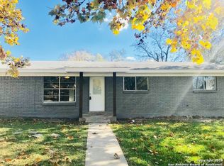 703 Tomahawk Trl, Kerrville, TX 78028