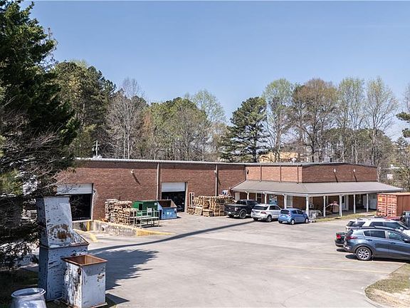2nd image of 300 Industrial Way