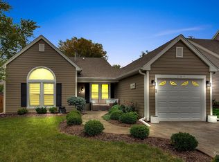 207 Jefferson Ln, Streamwood, IL