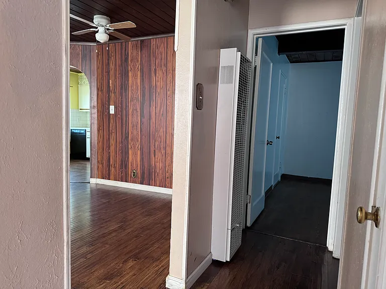 Elmwood Ln — Photo 9