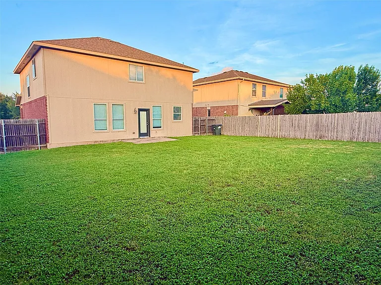 203 Northern Trl — Photo 12
