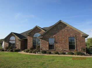3861 Plainview Rd, Midlothian, TX 76065