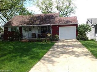 22 Lakeview Dr, Columbiana, OH 44408