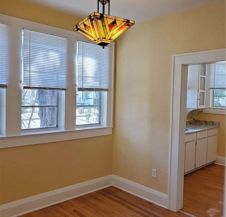 5th image of 209 W Thomas St
