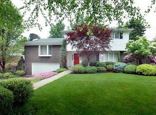 460 Colonial Dr, Monroeville, PA 15146