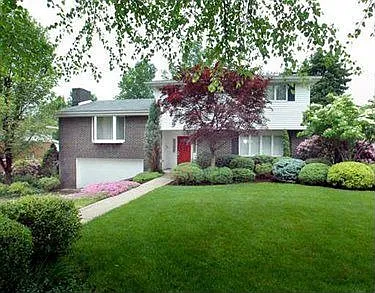 460 Colonial Dr photo 1