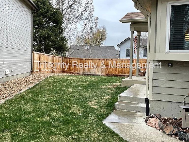 475 Chiswick Cir — Photo 4