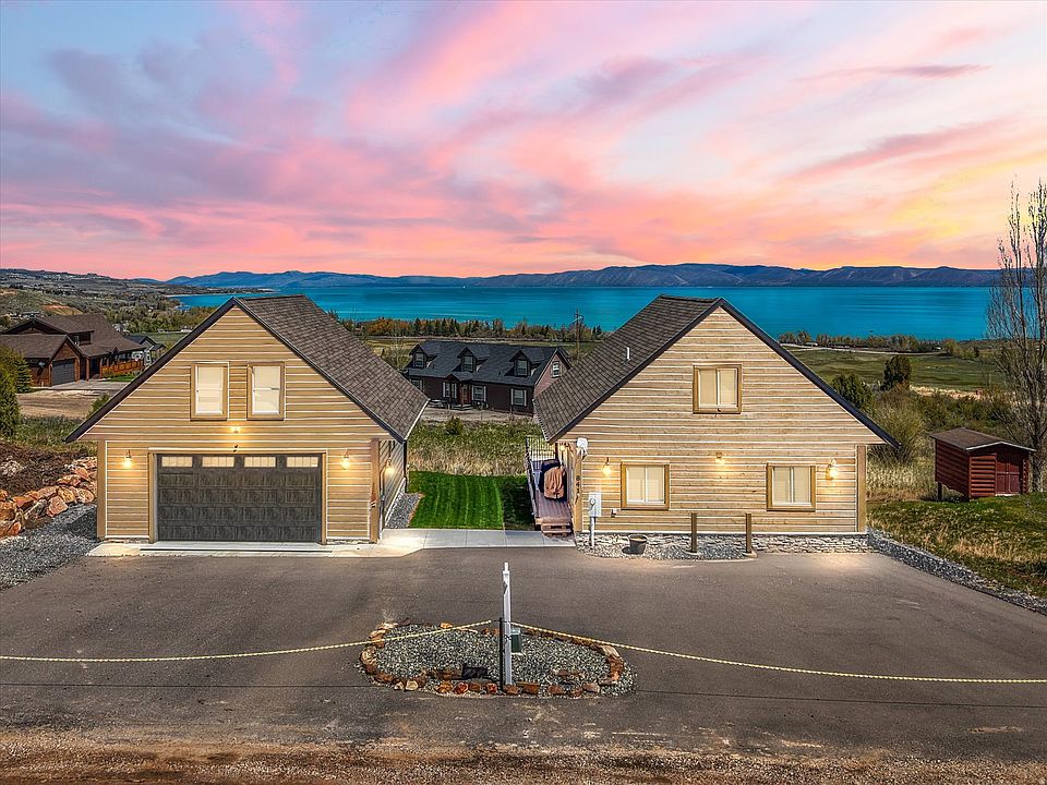 1st image of 841 N Trapper Cir