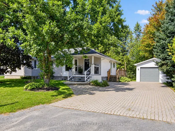978 Meteor Ave, Ottawa, ON K4B 1N8