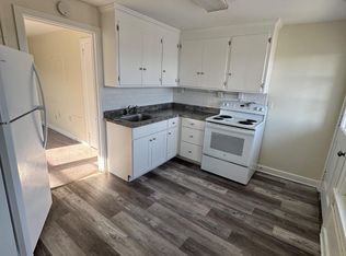 100 W Main St APT 6, New Holland, PA 17557