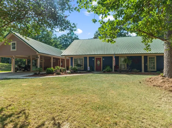 1265 Elks Lake Rd, Hattiesburg, MS 39401