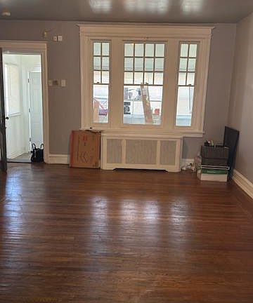 2nd image of 111 N 55th St