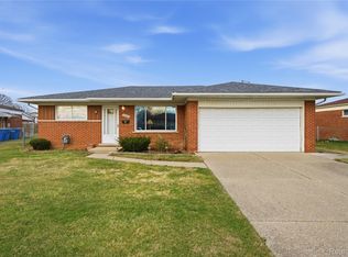 13344 Perry Cir, Warren, MI 48088