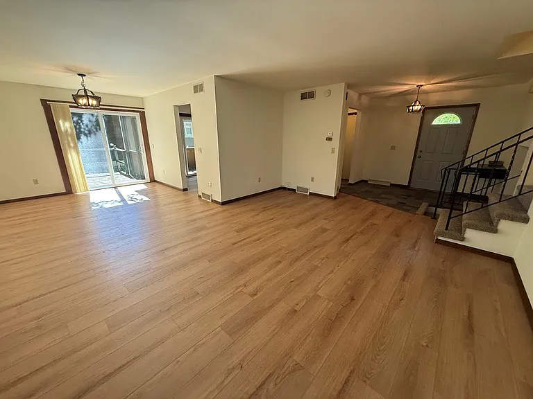 5106 Raymond Rd — Photo 2