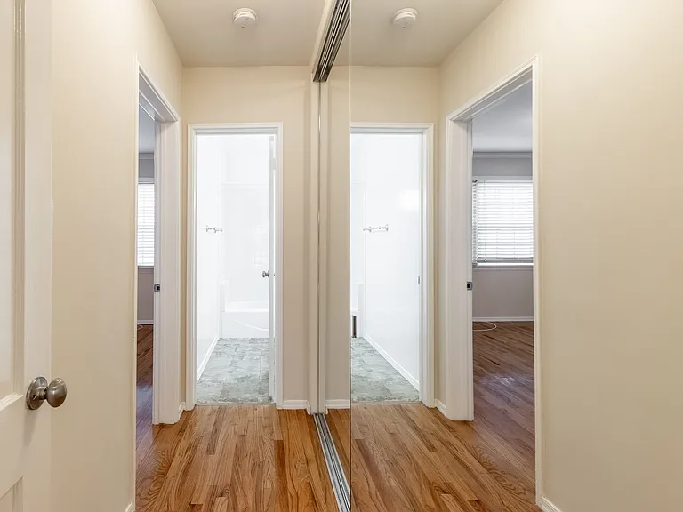 1416 Kelton Ave #1416.5 — Photo 2