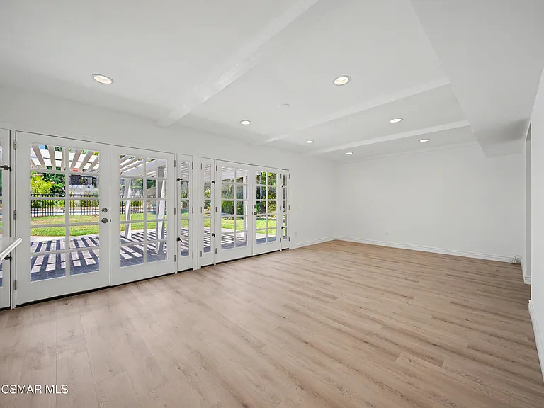 22777 Brenford St — Photo 14