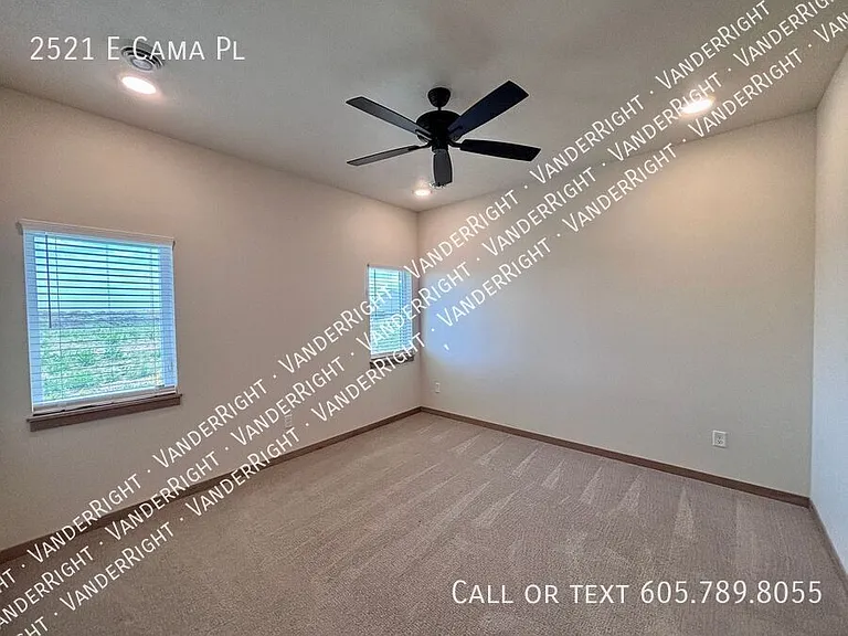 2521 E Cama Pl — Photo 20