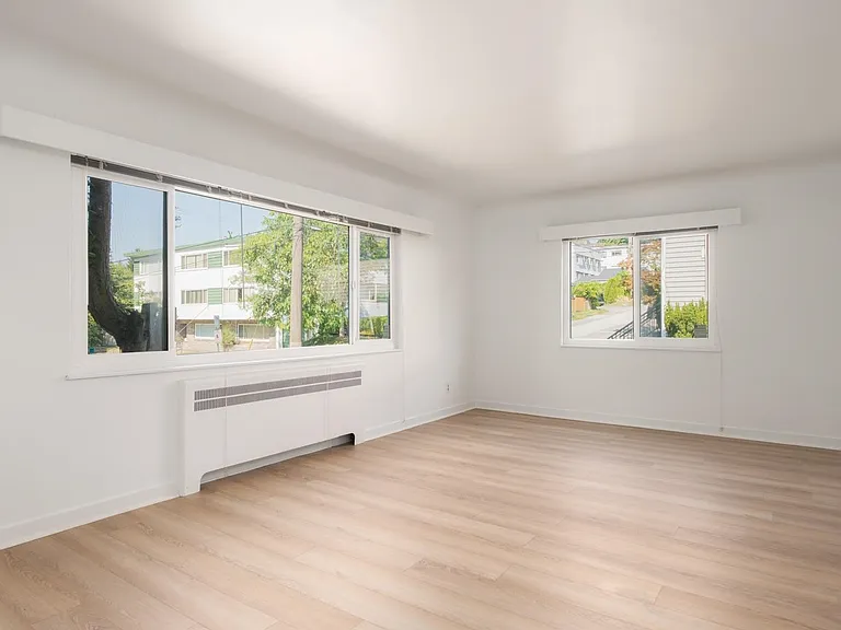735 Royal Ave #105 — Photo 2