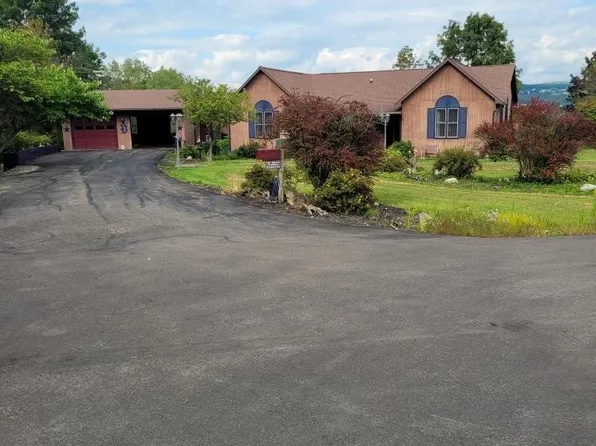 18 Logans Run, Dryden, NY 13053