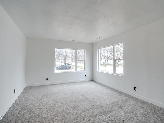 3rd image of 222 N 19th St
