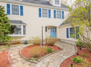 42 Fieldstone Rd, Stamford, CT 06902