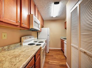 Highlands 2 bedroom apartment walking distance to Bardstown Road., Louisville, KY 40205