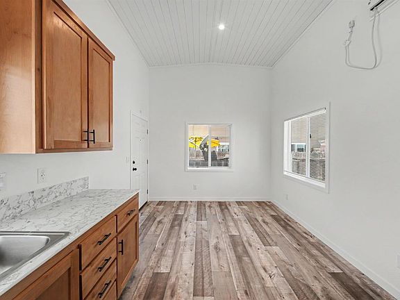 5th image of 2425 Church Ln Space 8