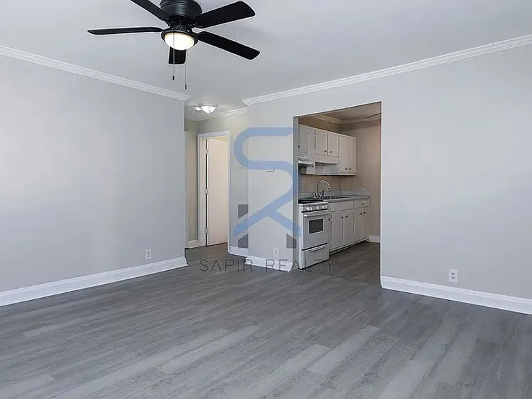 953 Washington St SW #11 — Photo 10