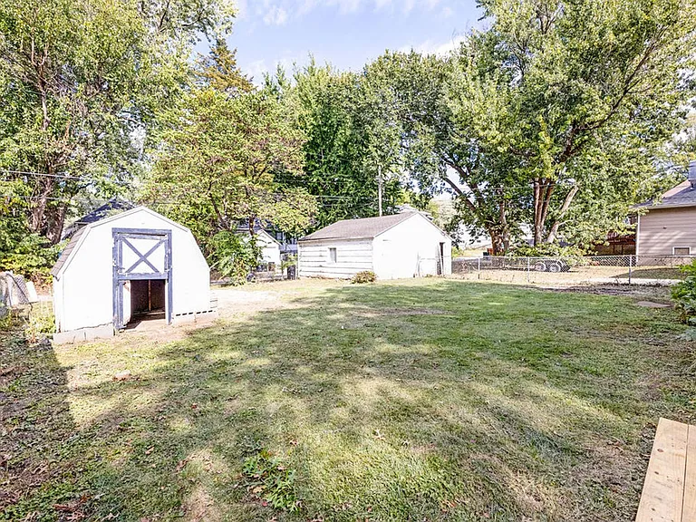 2815 Francis St — Photo 38