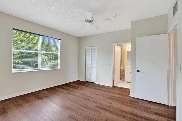 10581 NW 57th Ct — Photo 30