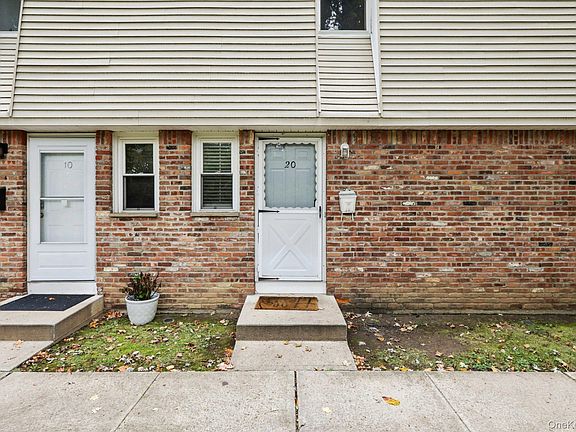 2nd image of 20 Main Street #20