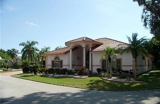 2nd image of 6304 Waxmyrtle Cir