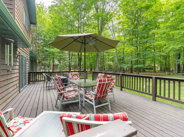 2145 Pinewood Dr, Eagle River, WI 54521