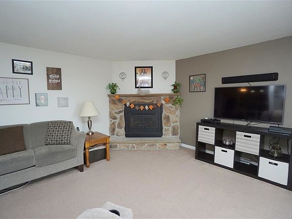 4th image of 119 Castlewood Dr