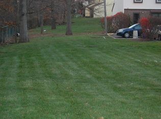 8607 Hana Rd, Edison, NJ 08817