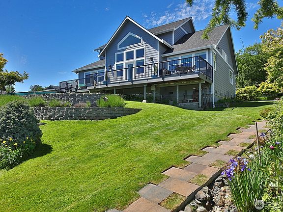 2nd image of 1412 Castlewood Court