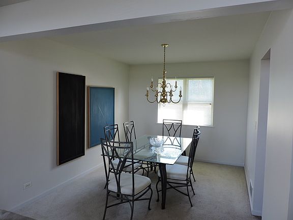 3rd image of 715 Creek Bend Ln