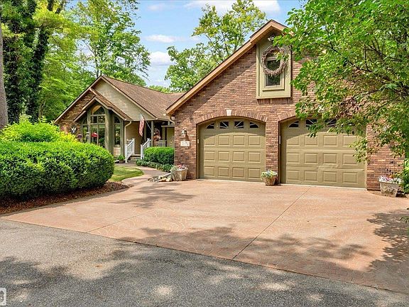 4th image of 3171 Abbottsford Rd