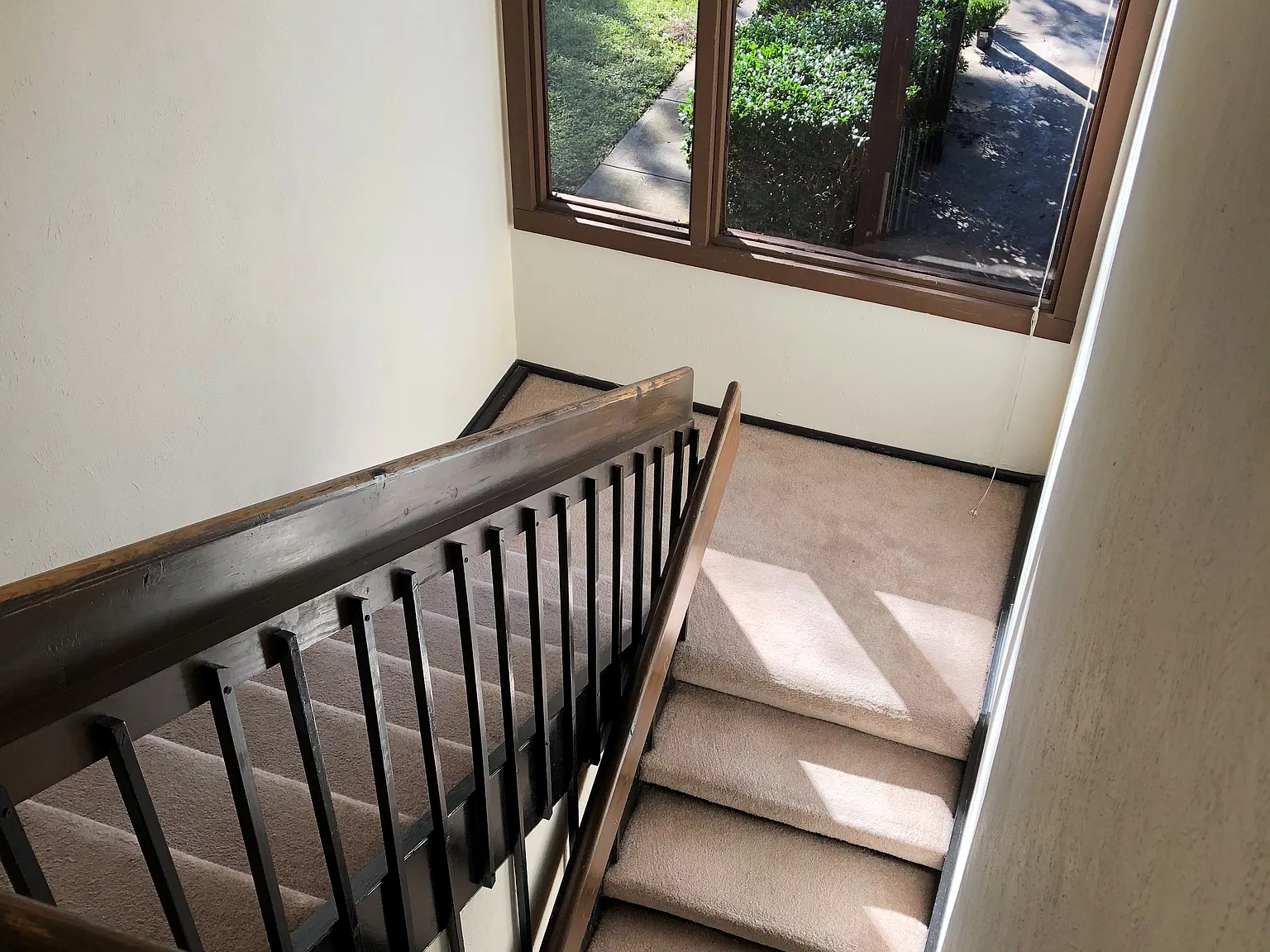 3 bed, 1850 sqft, $2,250 — Photo 2